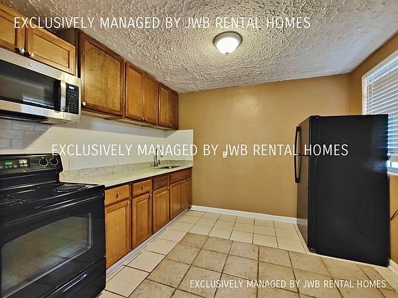 3rd image of 1124 W 25th St APT 2