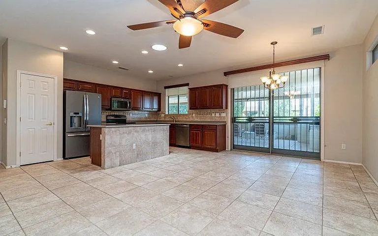 16929 W Cortaro Point Dr — Photo 8