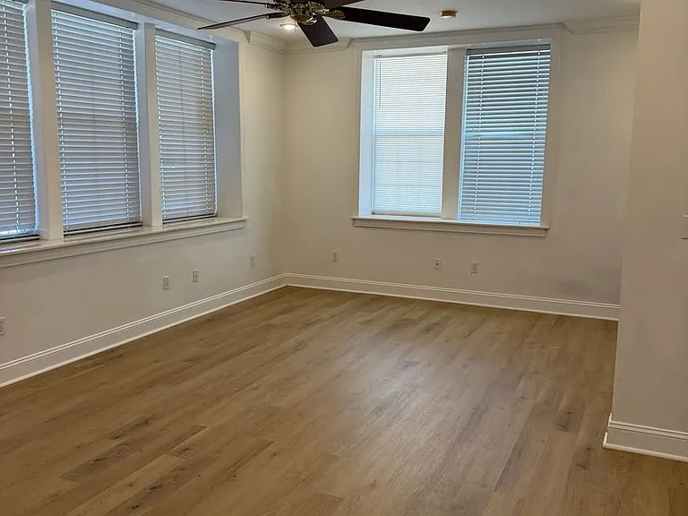Park Place Apartments — Photo 15