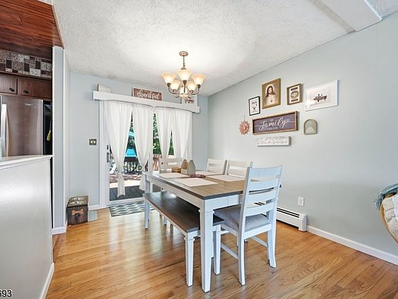 5th image of 25 Elm Tree Rd