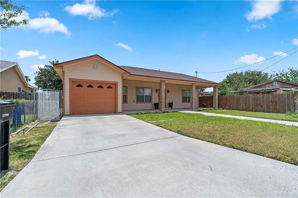 3 bed, 2.5 bath, 1342 sqft, $1,800 — Photo 2