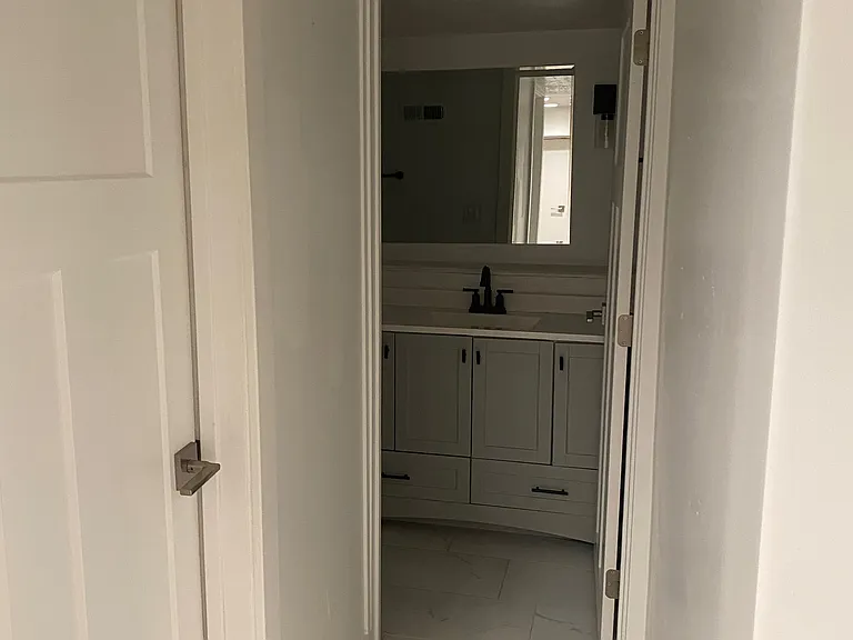 246 E Hampton Ave — Photo 23