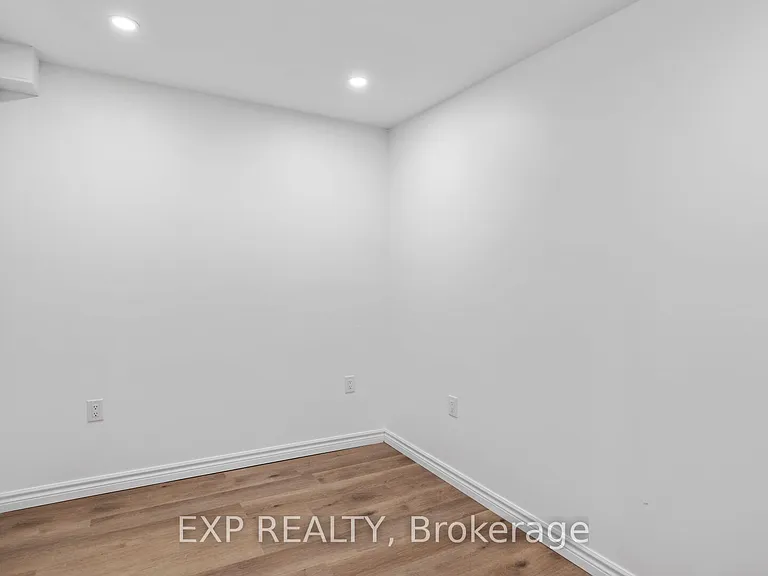 91 Clockwork Dr #BASEMENT — Photo 13