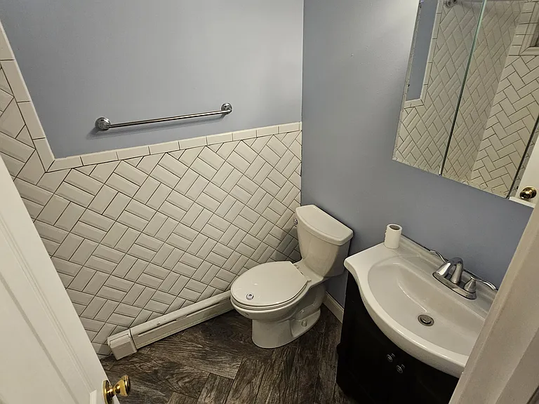 551 Wartman St — Photo 9