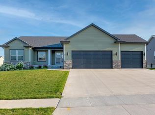 1829 Waxwing Way, Waterloo, IA 50701