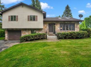 6 Meadowbrook Lane, St. Albans Town, VT 05478