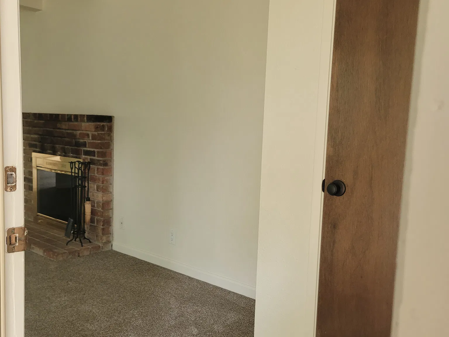 3 bed, 1500 sqft, $1,895 — Photo 2