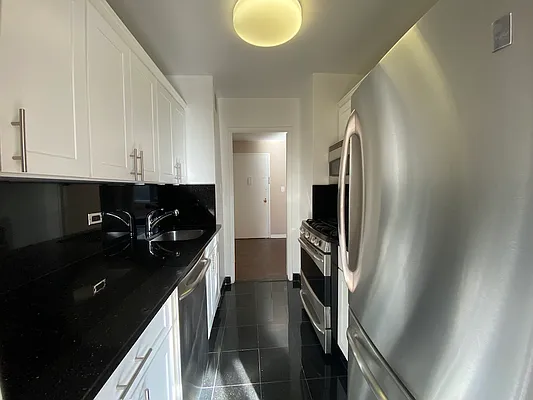 Rented by UES Management | media 2