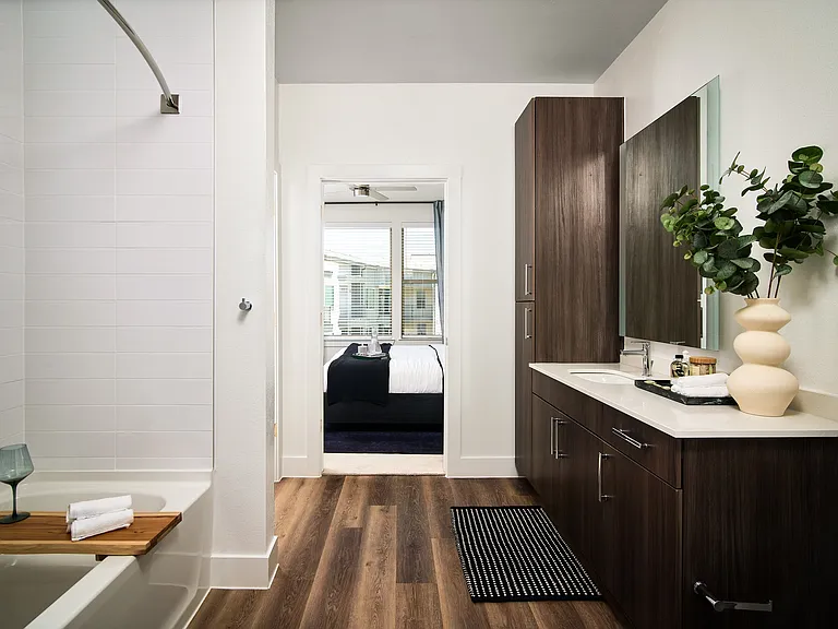Diamond Flats — Photo 20
