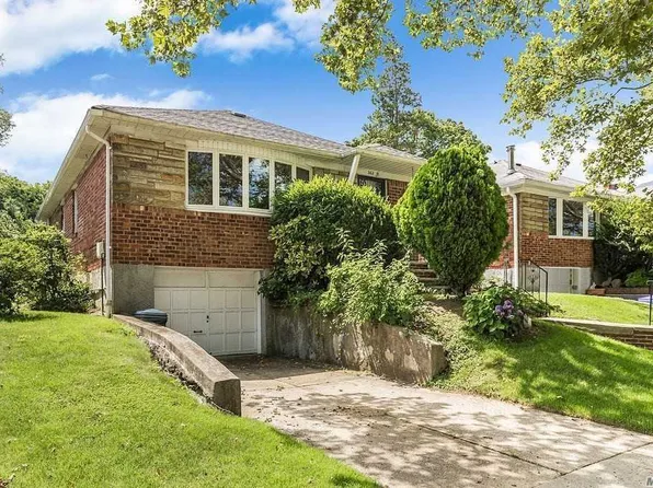 26216 60th Rd, Little Neck, NY 11362