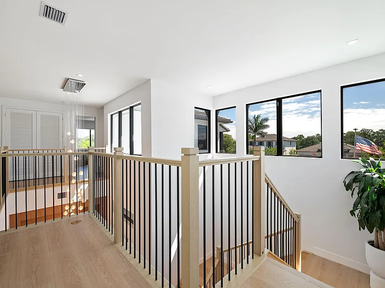 5735 SW 104th Ter — Photo 32