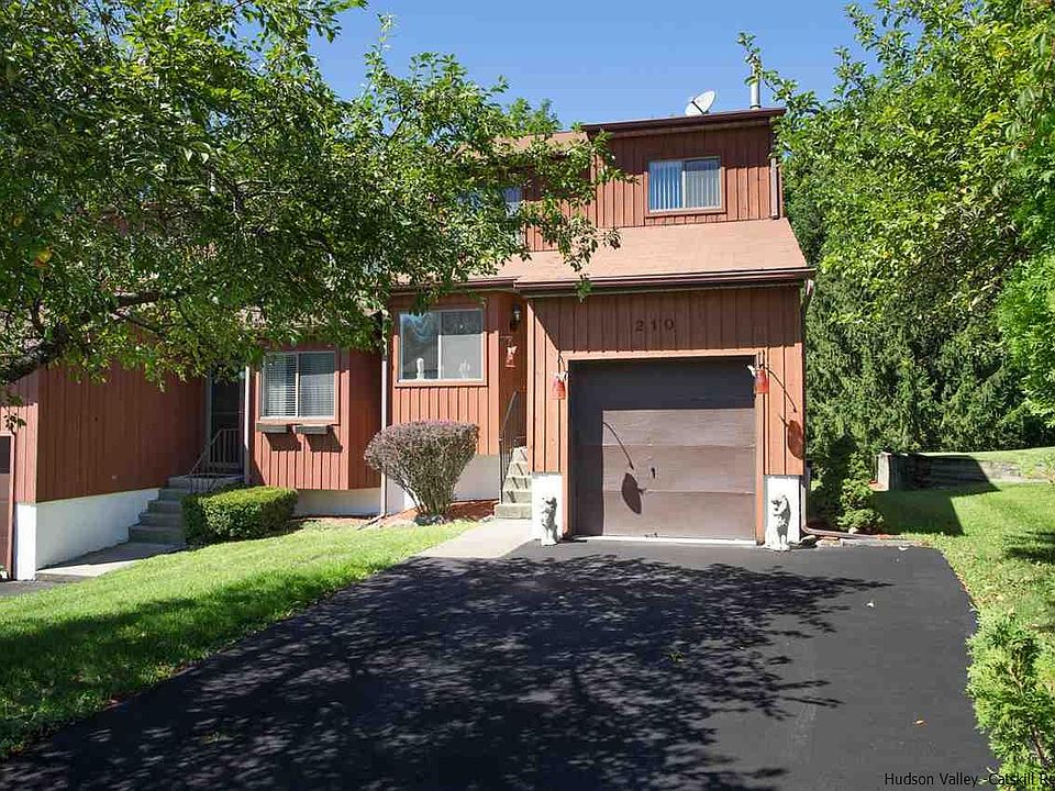 1st image of 210 Sterling Pl