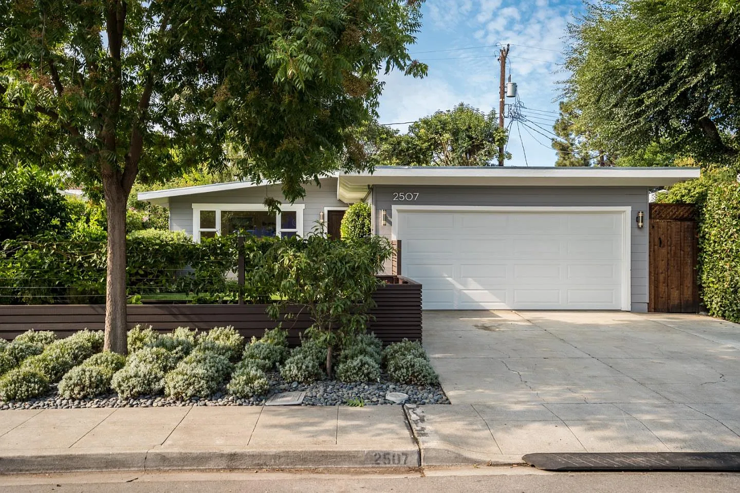 2507 Mardell Way photo 1