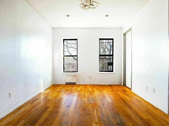 2nd image of 282 Cooper St #1L