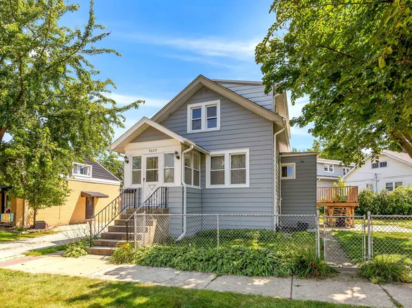 9229 Monroe Ave, Brookfield, IL 60513