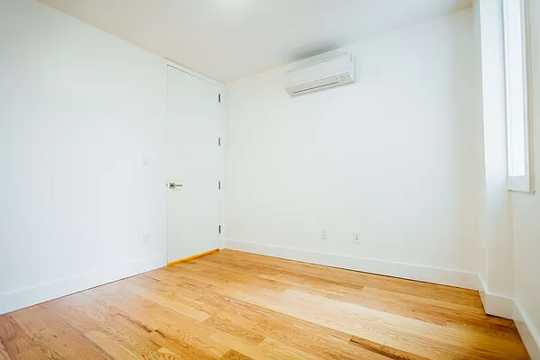Rented by Nooklyn NYC LLC | media 36