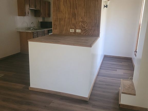 Living Room / Kitchen