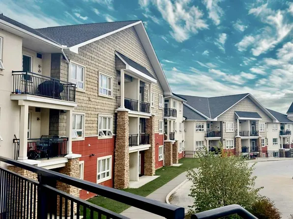 26 N Val Gardena Vw SW #534, Calgary, AB T3H 5Z5
