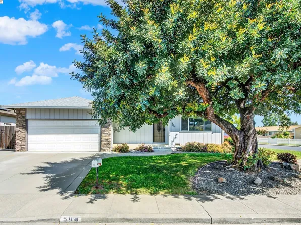 584 Greenwood Dr, Vacaville, CA 95687