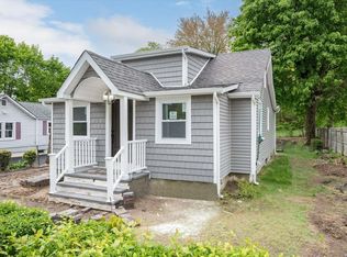 89 Tower St, Huntington Station, NY 11746