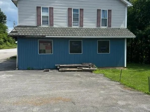 386 E Walnut St, Lewistown, PA 17044