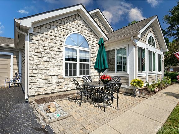 5th image of 70 Edinburgh Village Dr