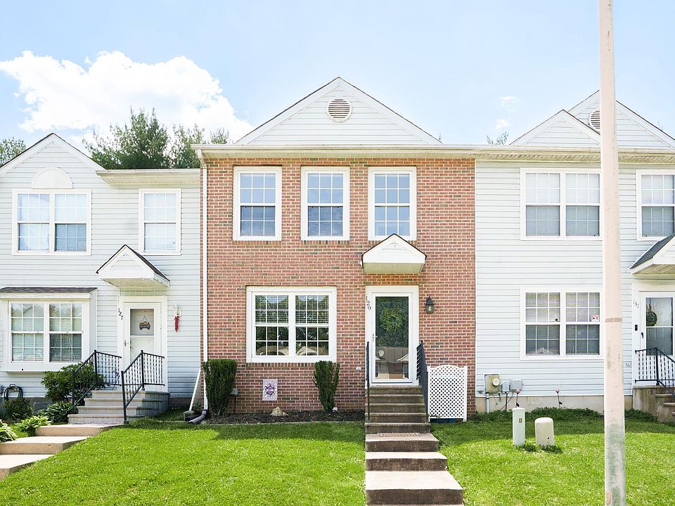 1st image of 129 Mahogany Dr