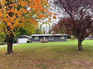 560 E Isle St, Isle, MN 56342