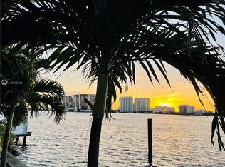 19020 N Bay Rd, Sunny Isles Beach, FL 33160