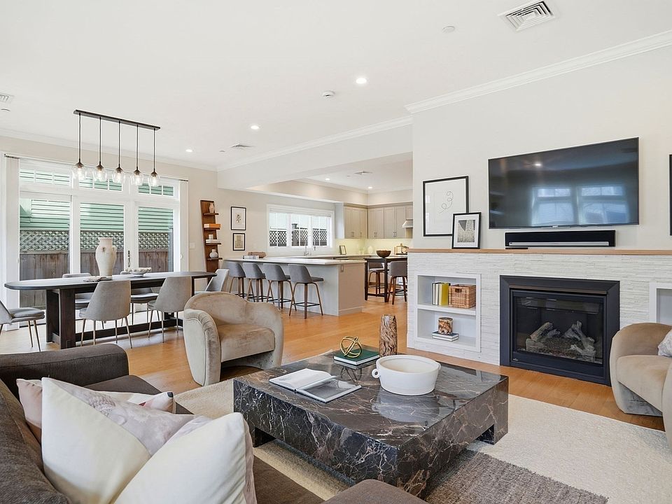 1st image of 315 Highland Ave #101
