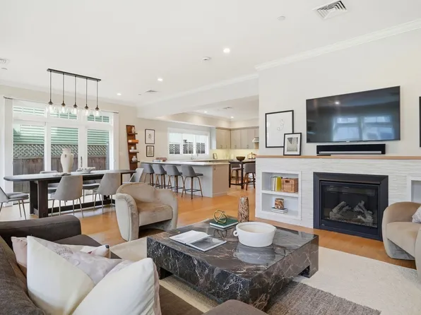 315 Highland Ave #101, Somerville, MA 02144