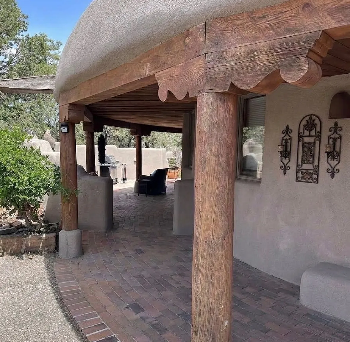 3 bed, 3.5 bath, 4100 sqft, $7,500 — Photo 2