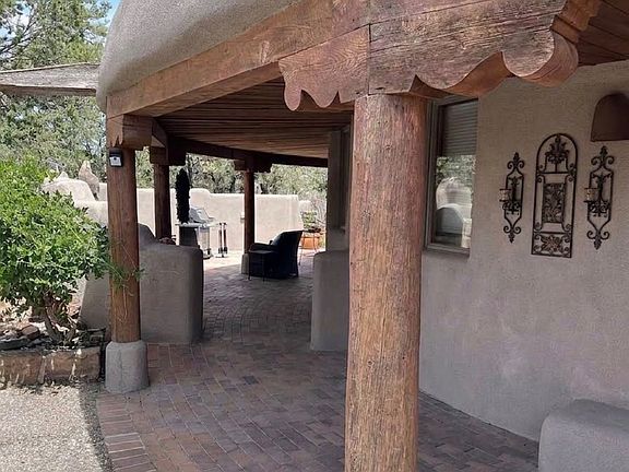 2nd image of 312 Los Arboles Dr