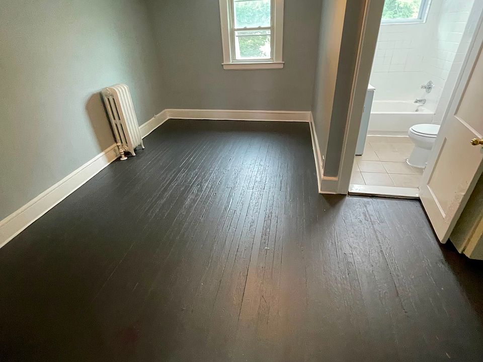 2nd image of 179 Isabella Ave Floor 3