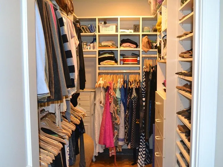 Walk-in closet (master suite)