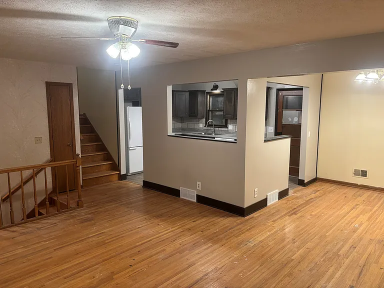 7011 Pine Dr — Photo 5
