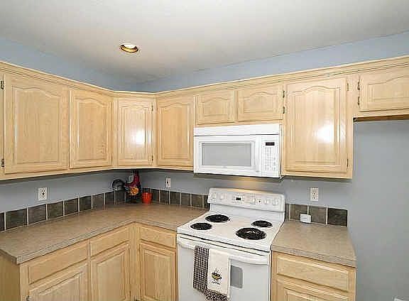 5th image of 4421 S 198th East Pl