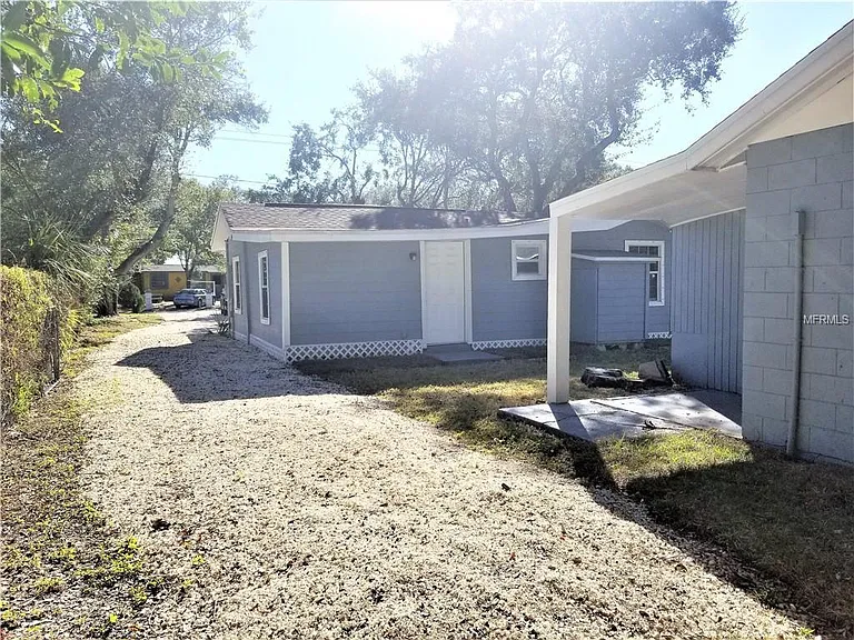 1710 E Genesee St — Photo 3