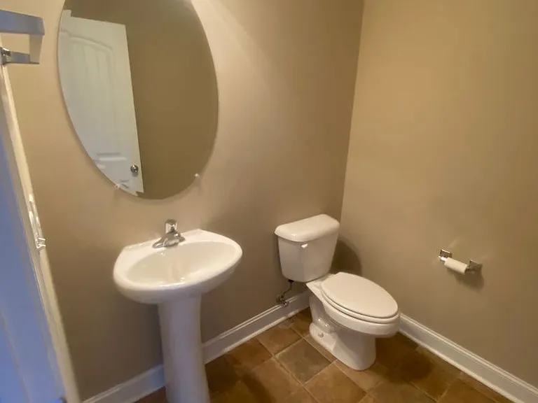 107 Powers Dr — Photo 7