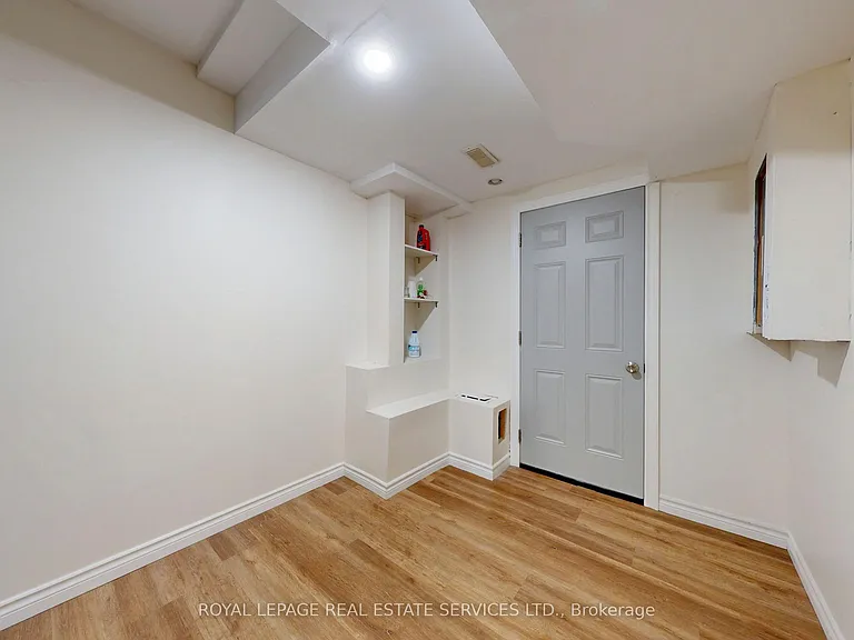 65 Morwick Dr — Photo 32