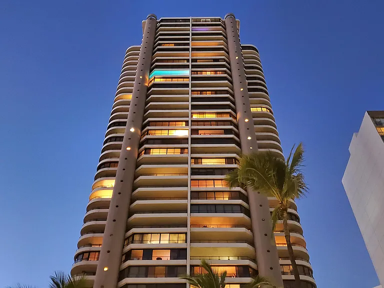 1910 Ala Moana Blvd #17B-17B-17B — Photo 19