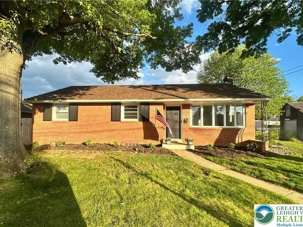 26 E Cedar St, Fleetwood, PA 19522