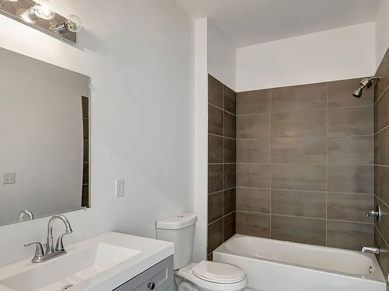 Hickory Lofts — Photo 21