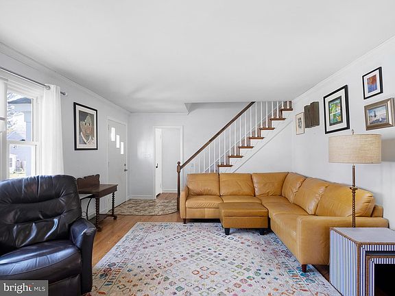 4th image of 106 W Reamer Ave