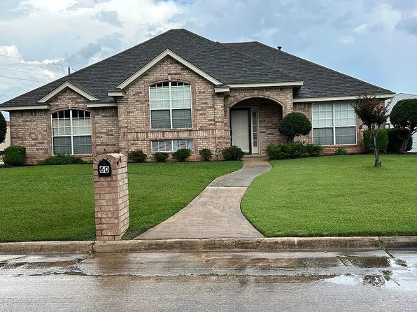 60 Fernwood Dr, Texarkana, TX 75503