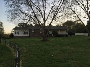 106 Dorsey Ln, Walhalla, SC 29691