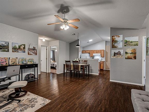 3rd image of 2308 Heatherfield Ln