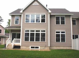 34 Lakeside Cir, Northville, NY 12134
