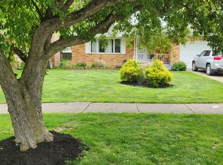 6101 Laurent Dr, Parma, OH 44129