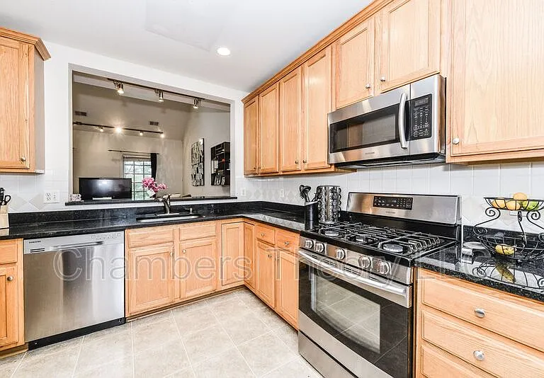 705 Massey Ln #B — Photo 18